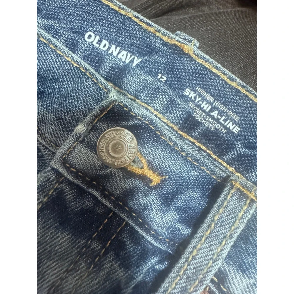 Old Navy Sky-Hi A-Line Denim Shorts Size 12 Higher High Rise Button Fly Cutoff